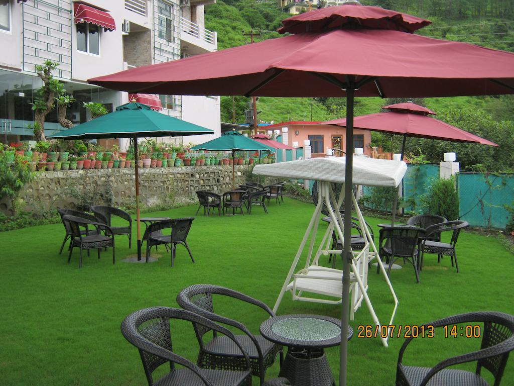 Hotel The Royal Court Nainital Esterno foto