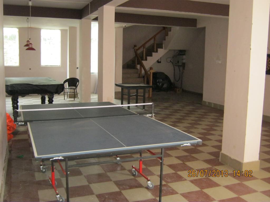 Hotel The Royal Court Nainital Esterno foto