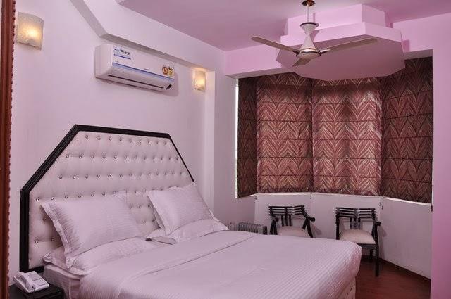 Hotel The Royal Court Nainital Esterno foto